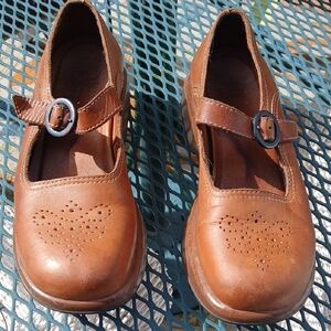 Dansko Women's Tan Leather Mary Jane Clogs